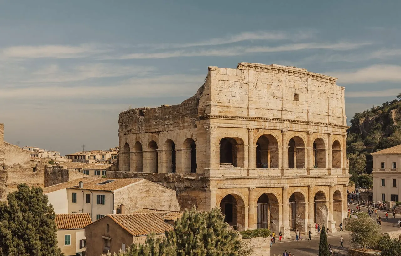 L'amphithéâtre romain (arènes) de Fréjus
